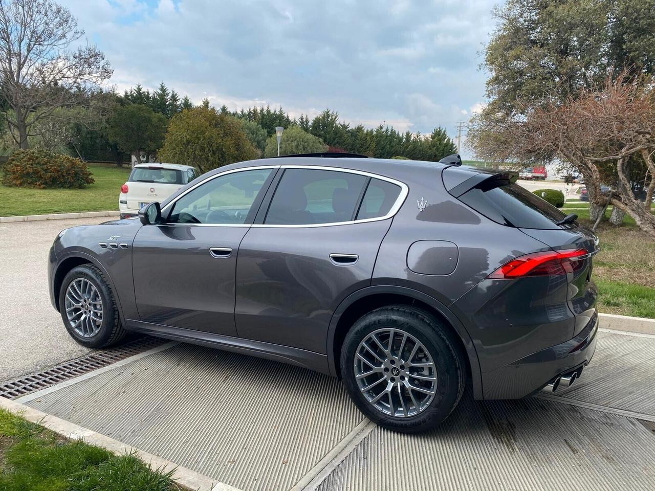 Maserati Grecale MHEV 300 CV AWD GT