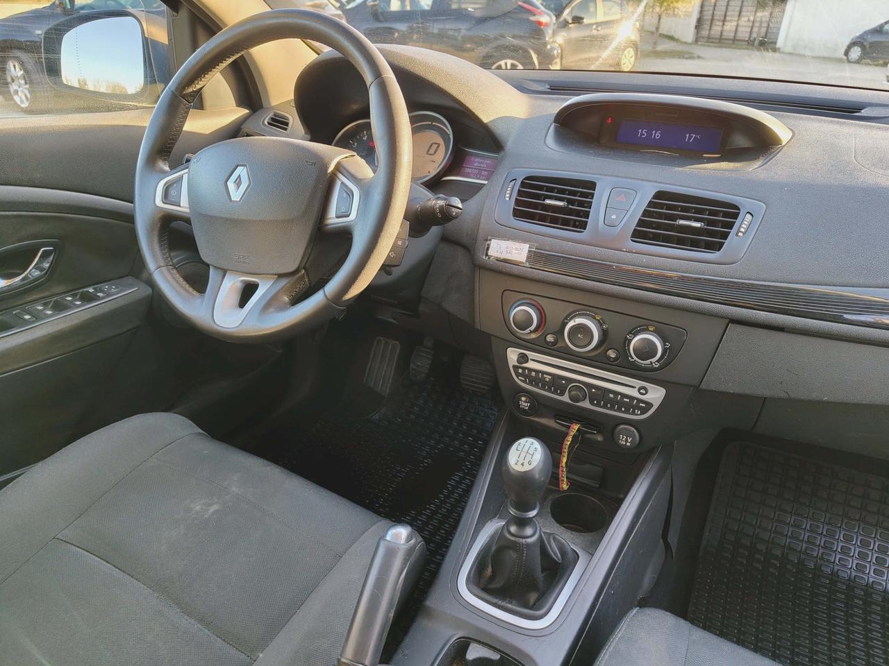 Renault Mégane 1.5 dCi 110CV Attractive Autocarro - 2011