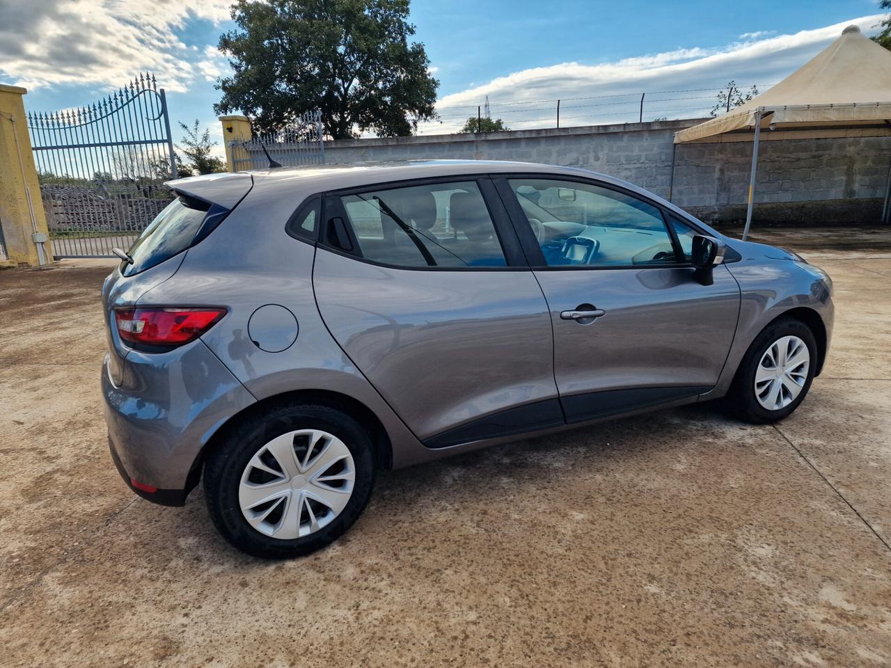 Renault Clio 1.2 75CV 5 porte