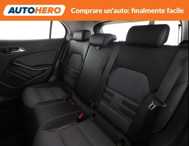 MERCEDES-BENZ GLA 180 d Automatic Business