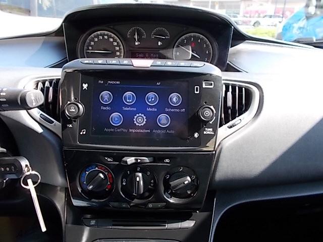 Lancia Ypsilon 1.0 FireFly 5 porte S&S Hybrid Ecochic Gold