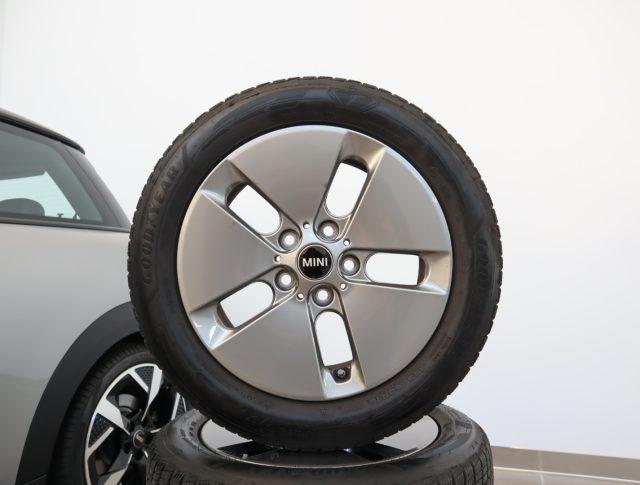 MINI Cooper 3p. Steptronic Favoured Trim *PROMO PARISI GROUP*