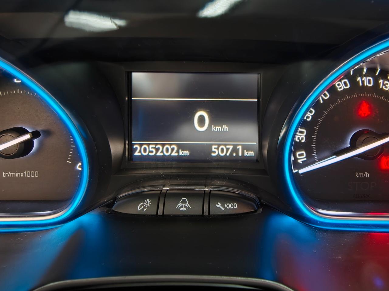 Peugeot 2008 BlueHDi 120 S&S Black Matt