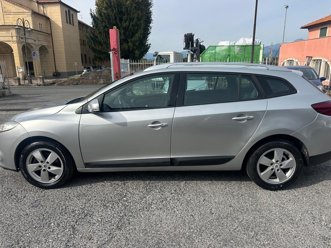 Renault Megane 1.5 DCI 110 CV Sportour Ecobusiness Premium