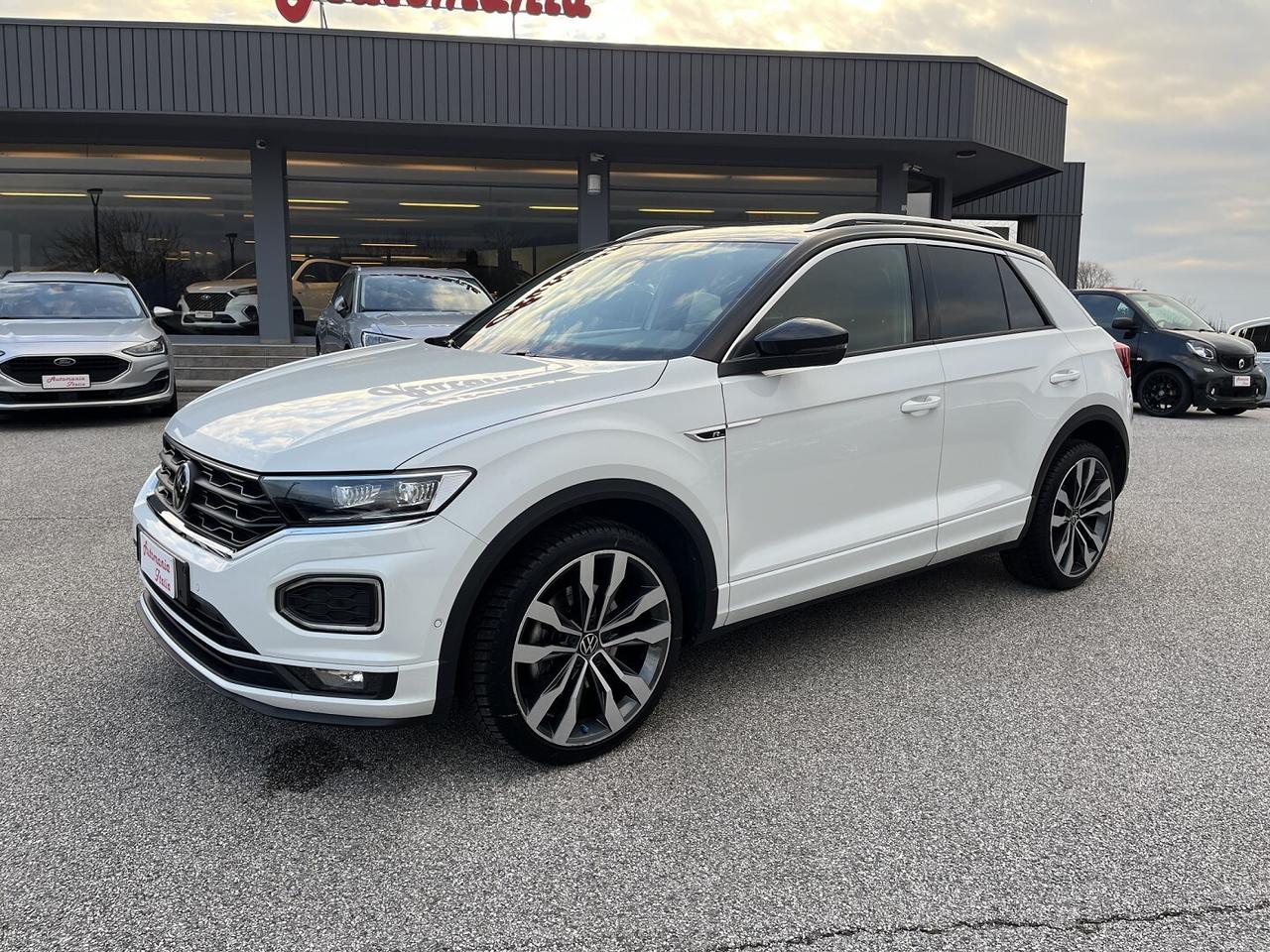 VW T.ROC 1500 TSI 150 CV DSG R.LINE