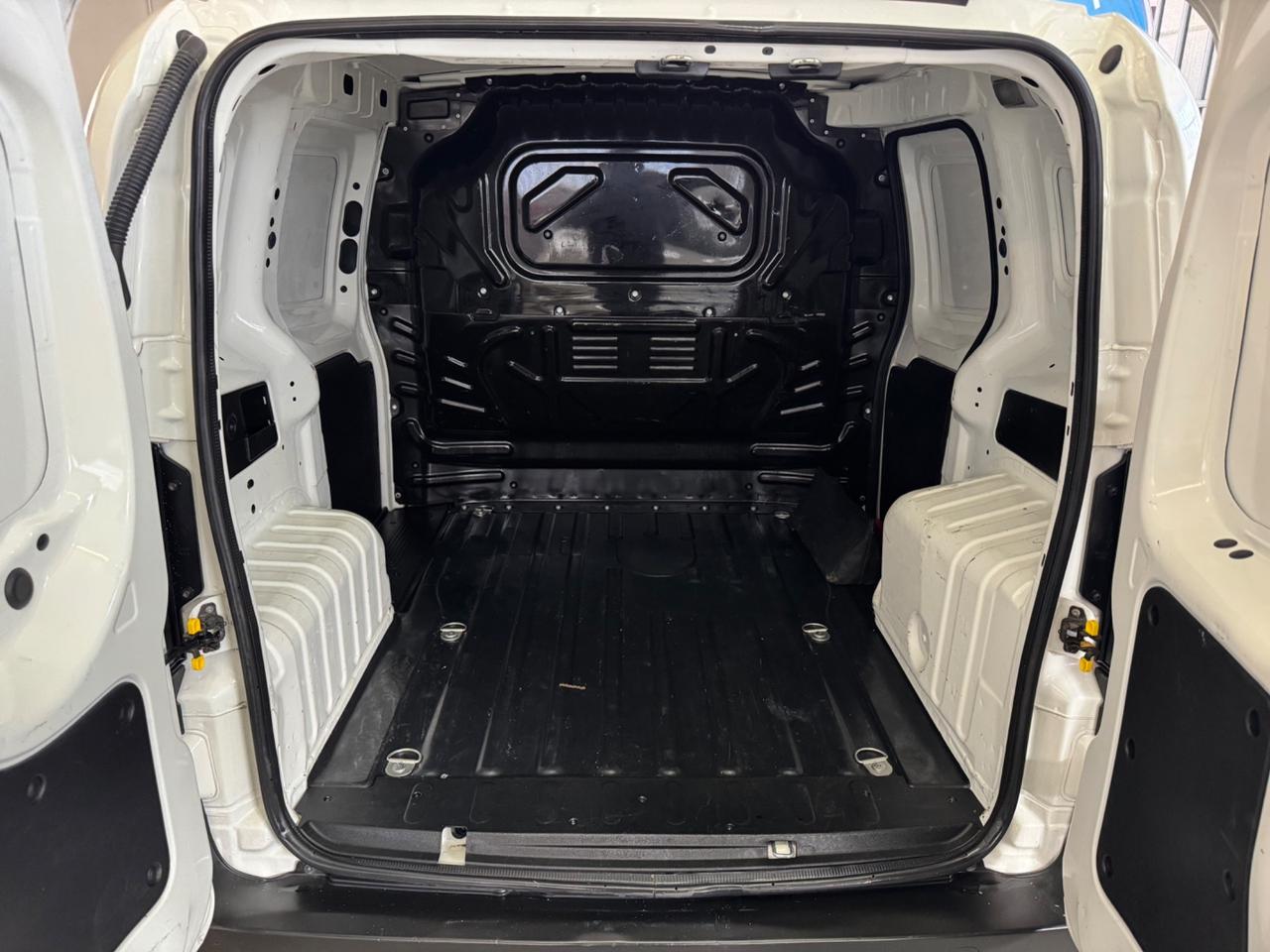 Fiat Fiorino 1.3 MJT 95CV Cargo SX