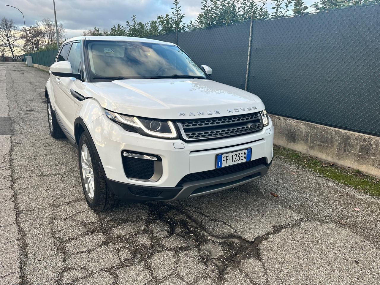 Land Rover Range Evoque 2.0 TD4 180 CV 5p. Business Edition Pure