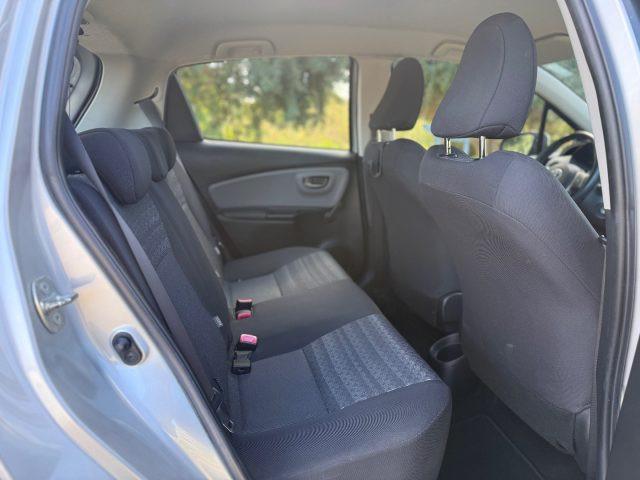 TOYOTA Yaris 1.0 5 porte LOUNGE