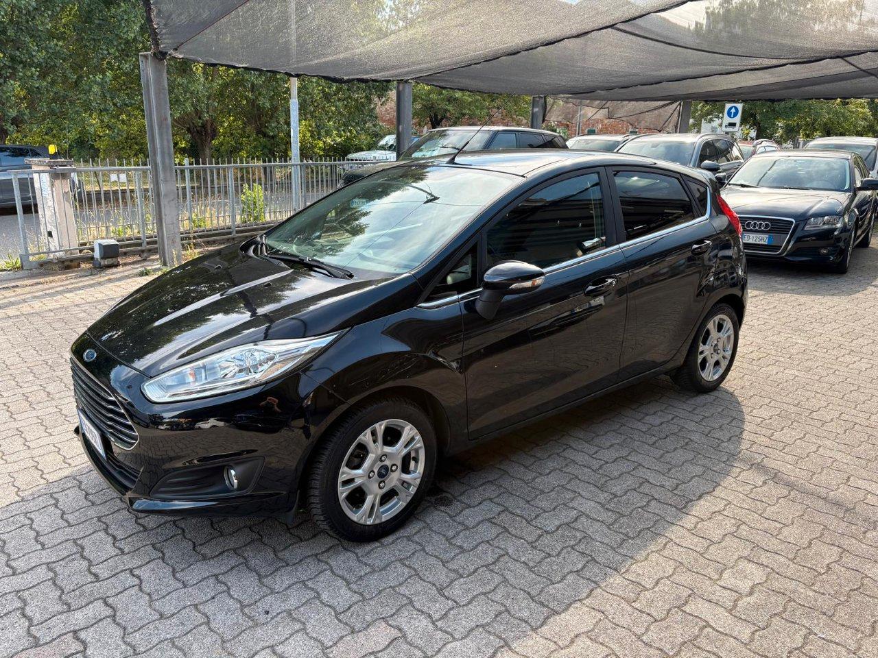 Ford Fiesta 5 Porte Fiesta 5p 1.5 tdci Business 75cv OK NEOPATENTATO