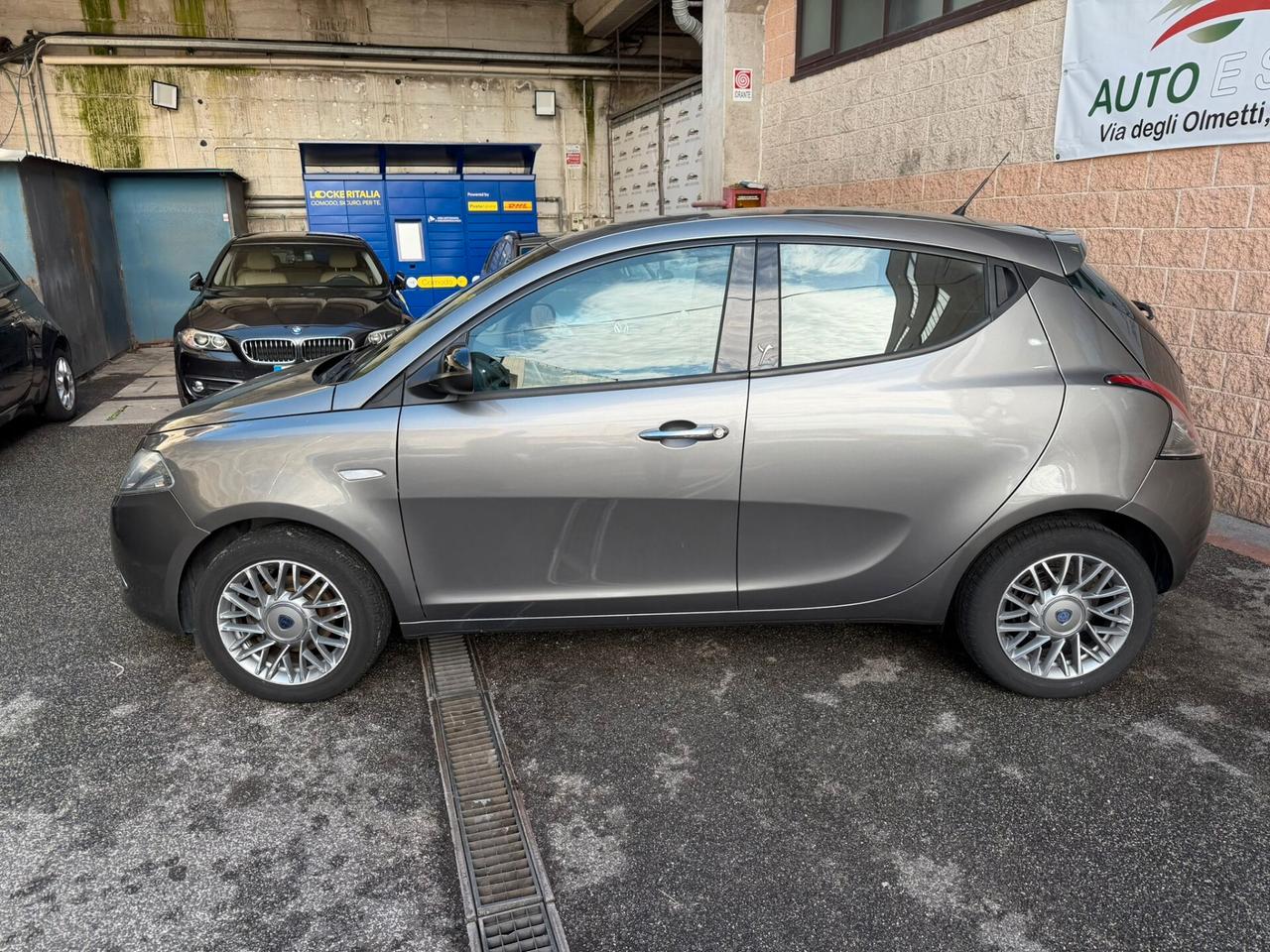 Lancia Ypsilon 0.9 TwinAir 85 CV 5 porte S&S Platinum