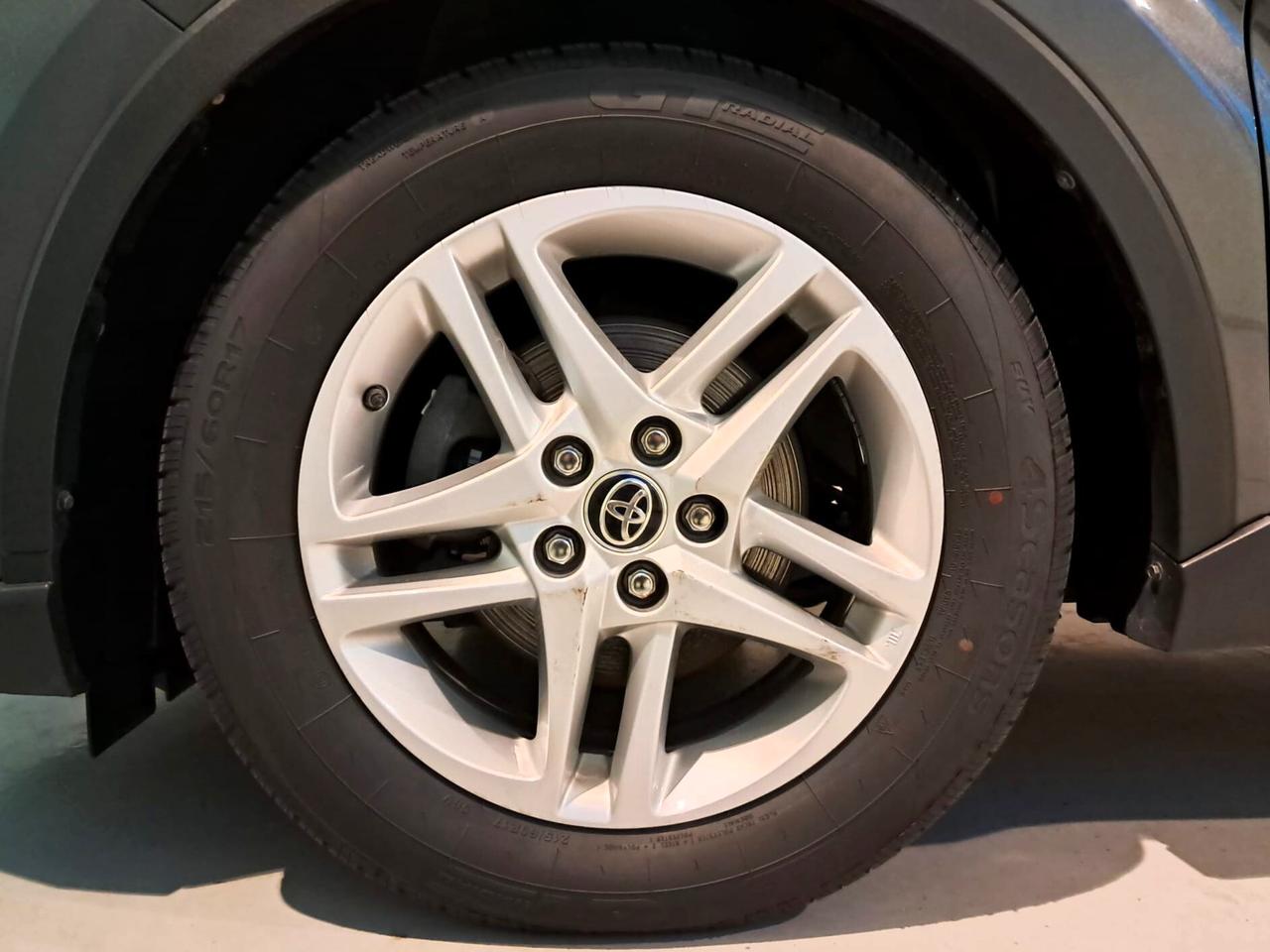 Toyota C-HR 1.8 Hybrid E-CVT Business