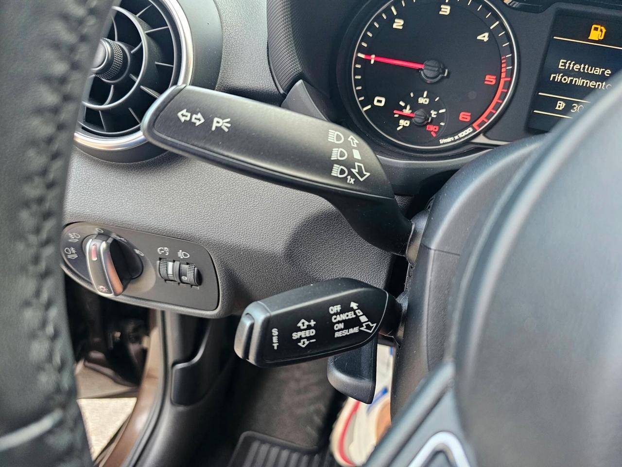 AUDI A1 SPB 1.6 TDI 90CV AMBITION BICOLOR