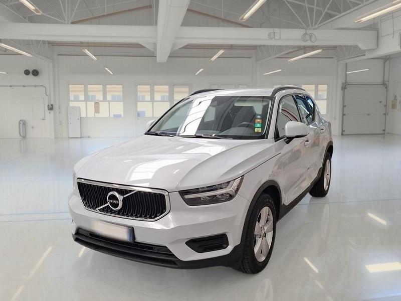 VOLVO XC40 T2 AUTOMATICO MOMENTUM CORE SUV