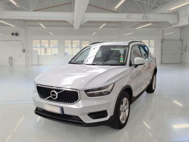 VOLVO XC40 T2 AUTOMATICO MOMENTUM CORE SUV