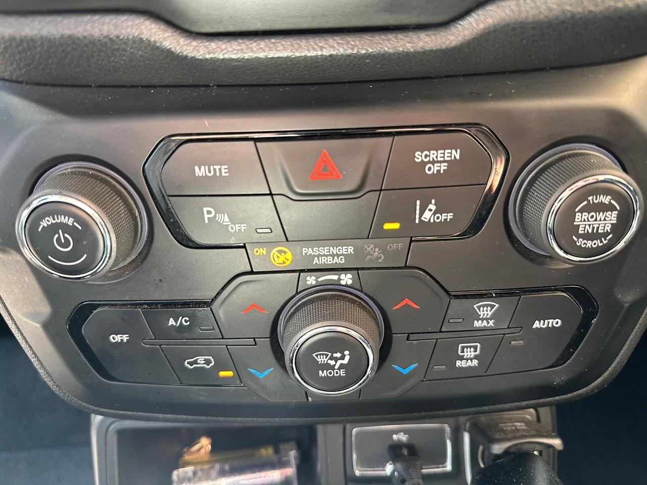 Jeep Renegade 1.6 Mjt DDCT 120 CV Longitude