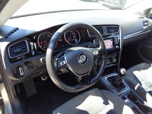 VOLKSWAGEN Golf 1600 TDI 5PORTE 105CV NAVI CLIMAUTO PDC ITALIA