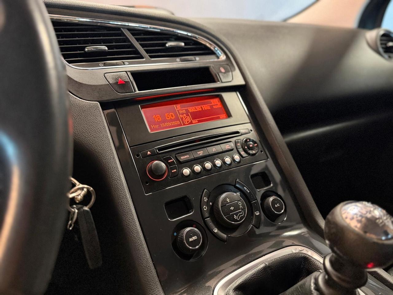 Peugeot 5008 1.6 HDi 112CV Tecno