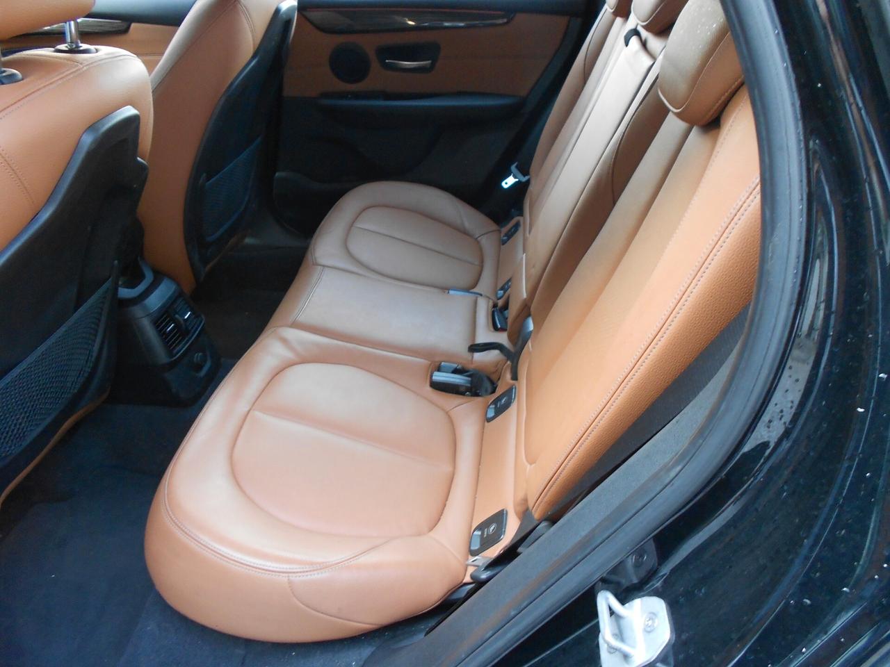 Bmw 2er Active Tourer 220d xDrive Luxury aut.