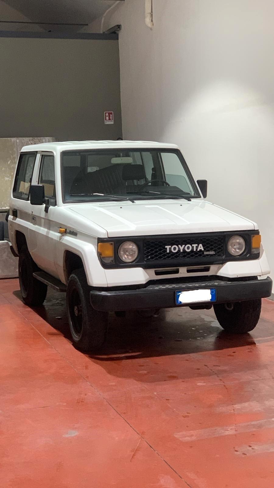 Toyota Land Cruiser 2.4D VETTURA 5 POSTI-A.S.I A LIBRETTO-GANCIO TRAINO