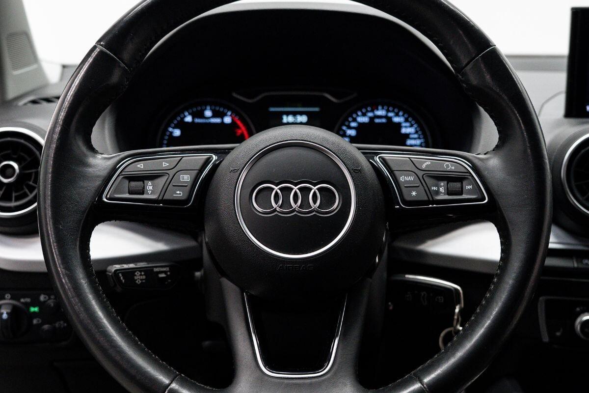 Audi Q2 30 TFSI Business