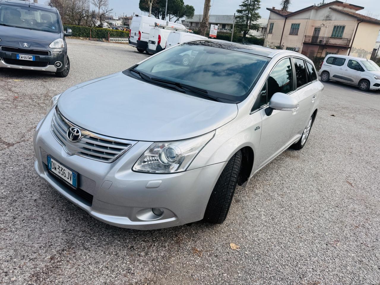 Toyota Avensis 2.2 D-Cat aut. Wagon Executive E5A