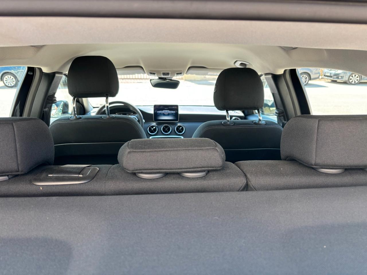 Mercedes-benz GLA 200 DIESEL UNICO PROP 36 MILAKM