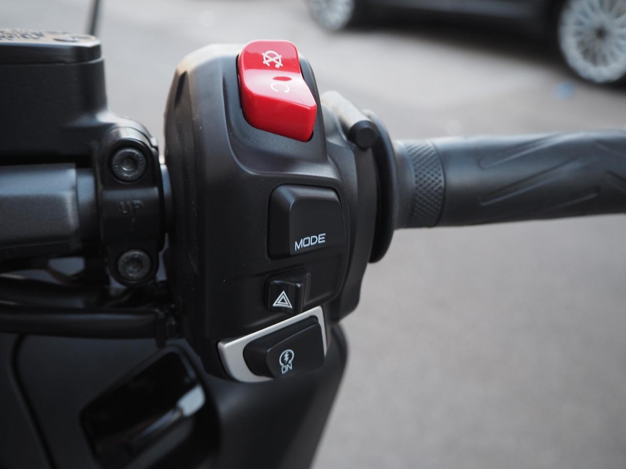 Yamaha TMAX 560