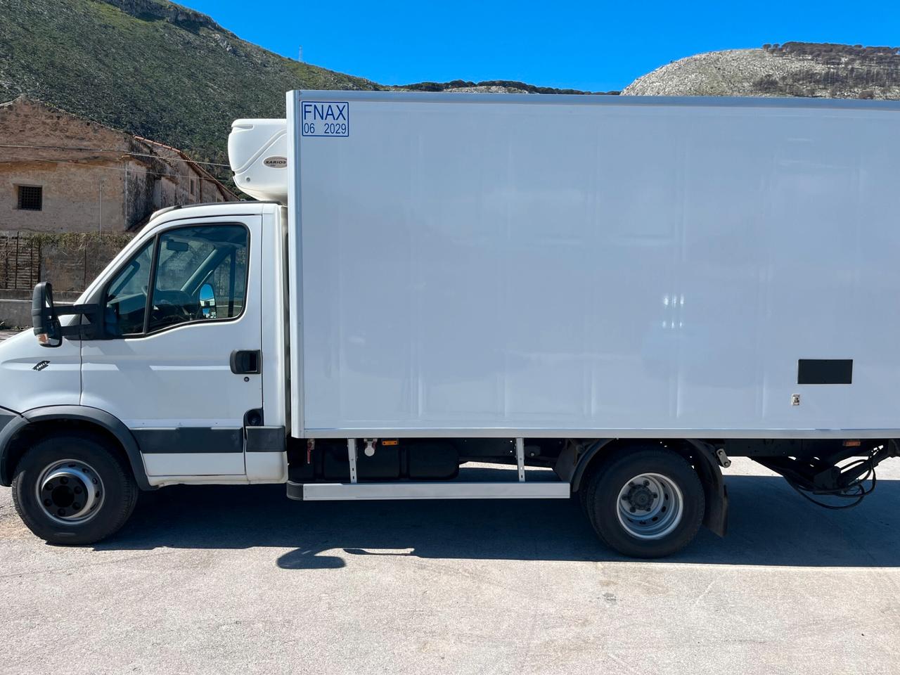 VENDESI IVECO DAILY 60 -15 CON ATP VALIDA FINO AL 2029 PER INFO 3279411053