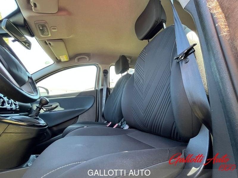 Lancia Ypsilon 1.0 FireFly 70cv S&S Hybrid GOLD
