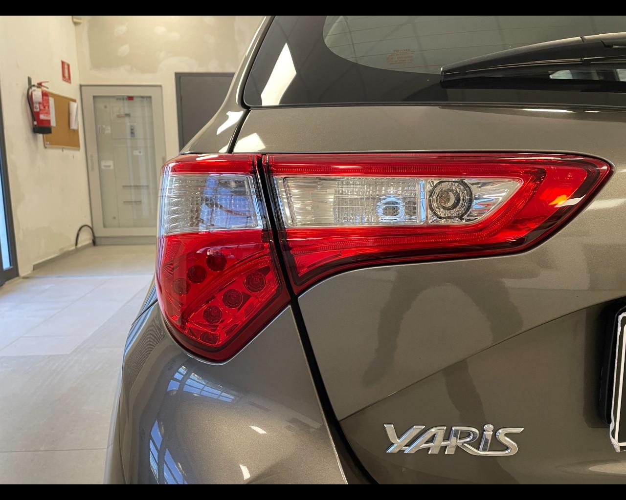 TOYOTA Yaris III 2017 - Yaris 5p 1.5h Cool