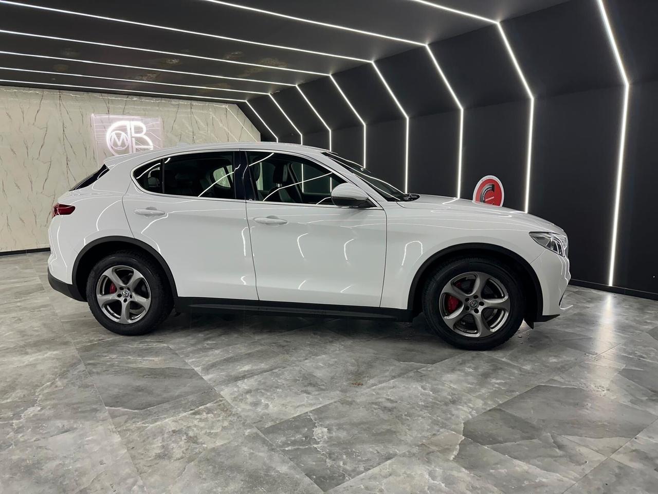 Alfa Romeo Stelvio 2.2 Turbodiesel 180 CV AT8 RWD Super