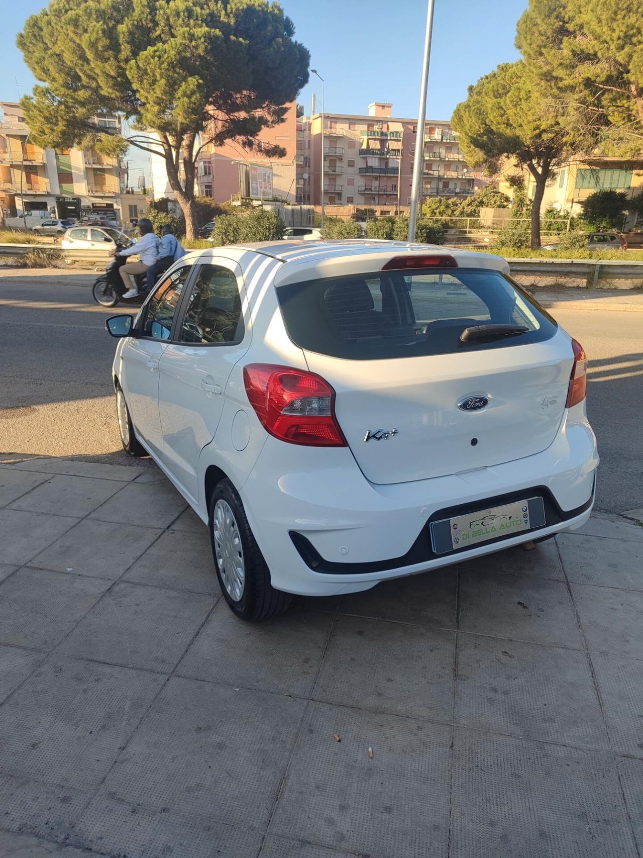 Ford Ka 1.2 Ti-VCT 85CV Black & White - White