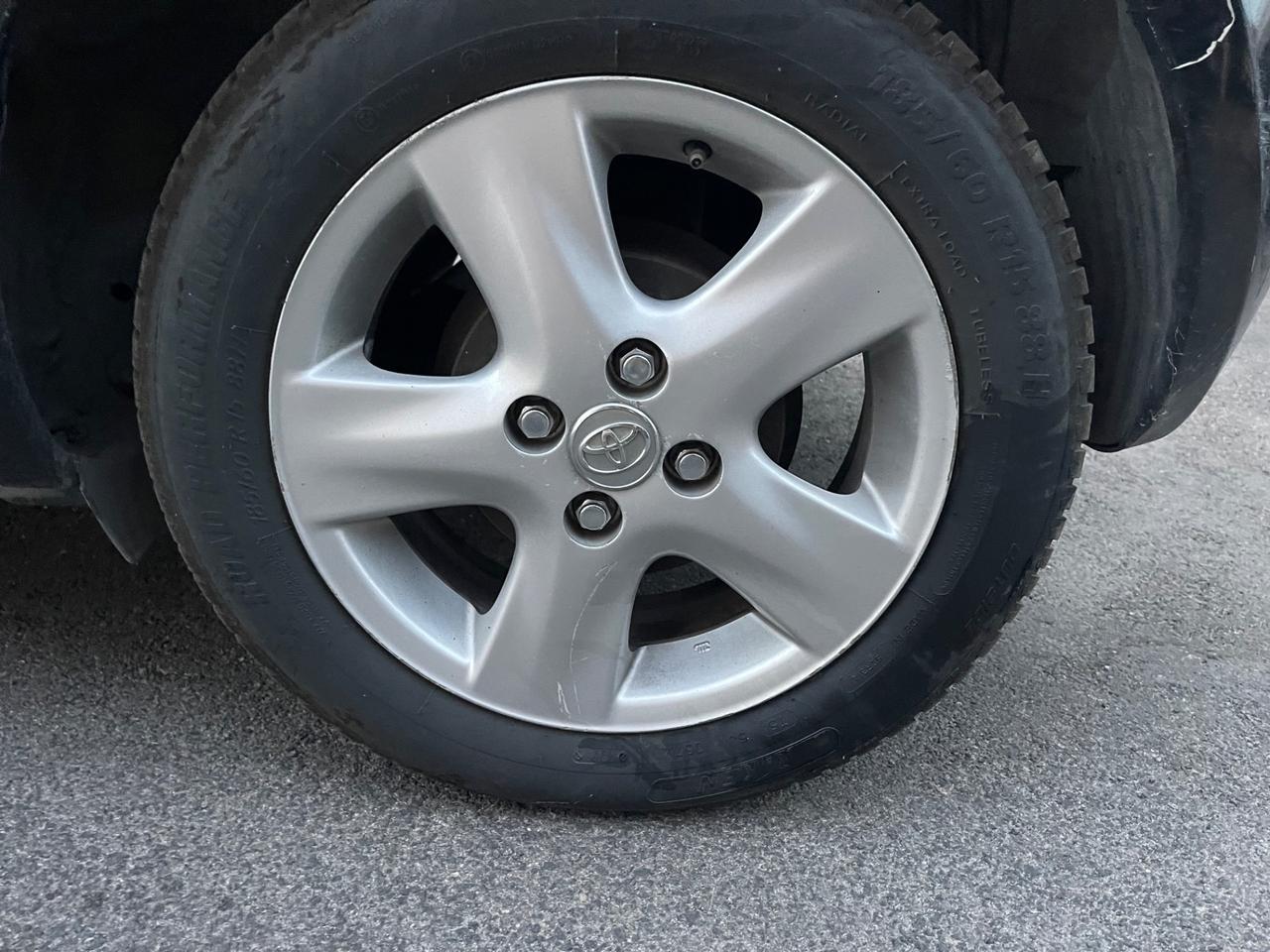 Toyota Yaris 1.0 GPL SCADENZA COLLAUDO GPL 2033