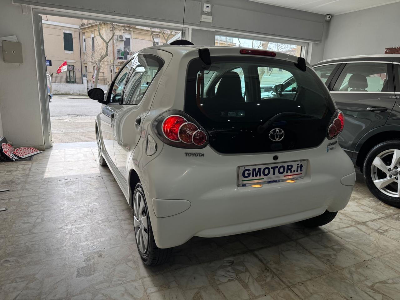 Toyota Aygo 1.0 benzina 5 porte Active Connect