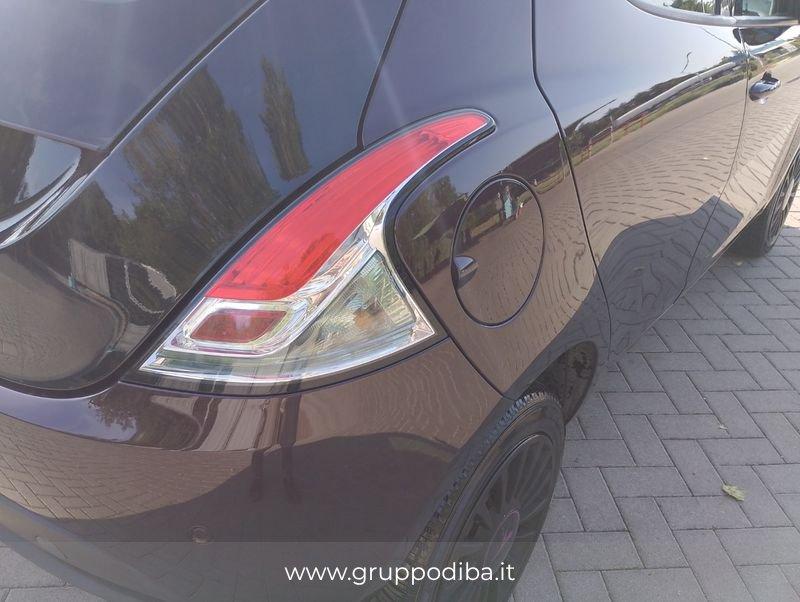 Lancia Ypsilon III 2011 Benzina 0.9 t.air elefantino ecochic metano 80cv