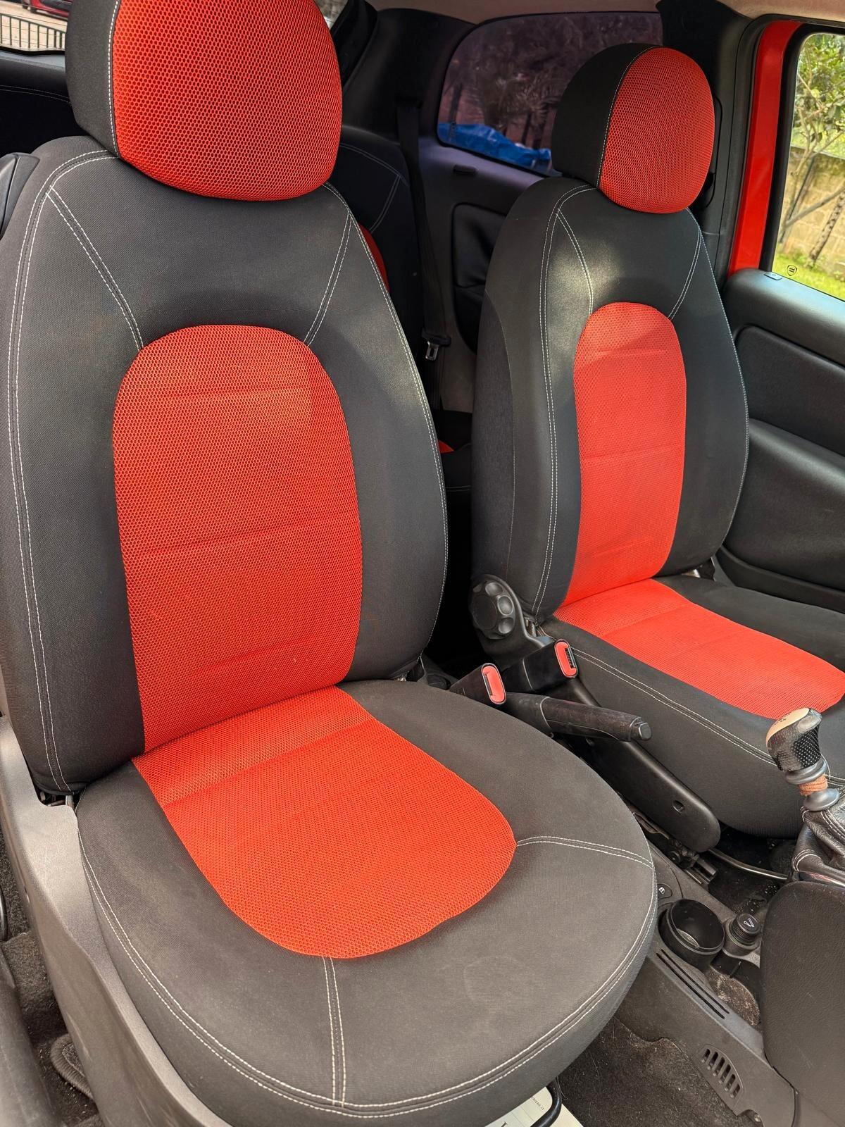 Lancia Ypsilon 1.2 Momo Design COME NUOVA IN BLACK FRIDAY