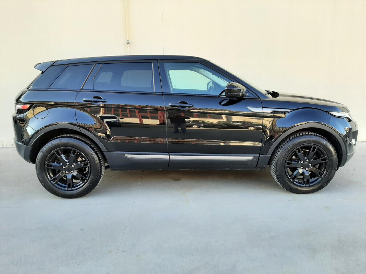 Land Rover Range Rover Evoque 2.2 TD4 5p. Dynamic