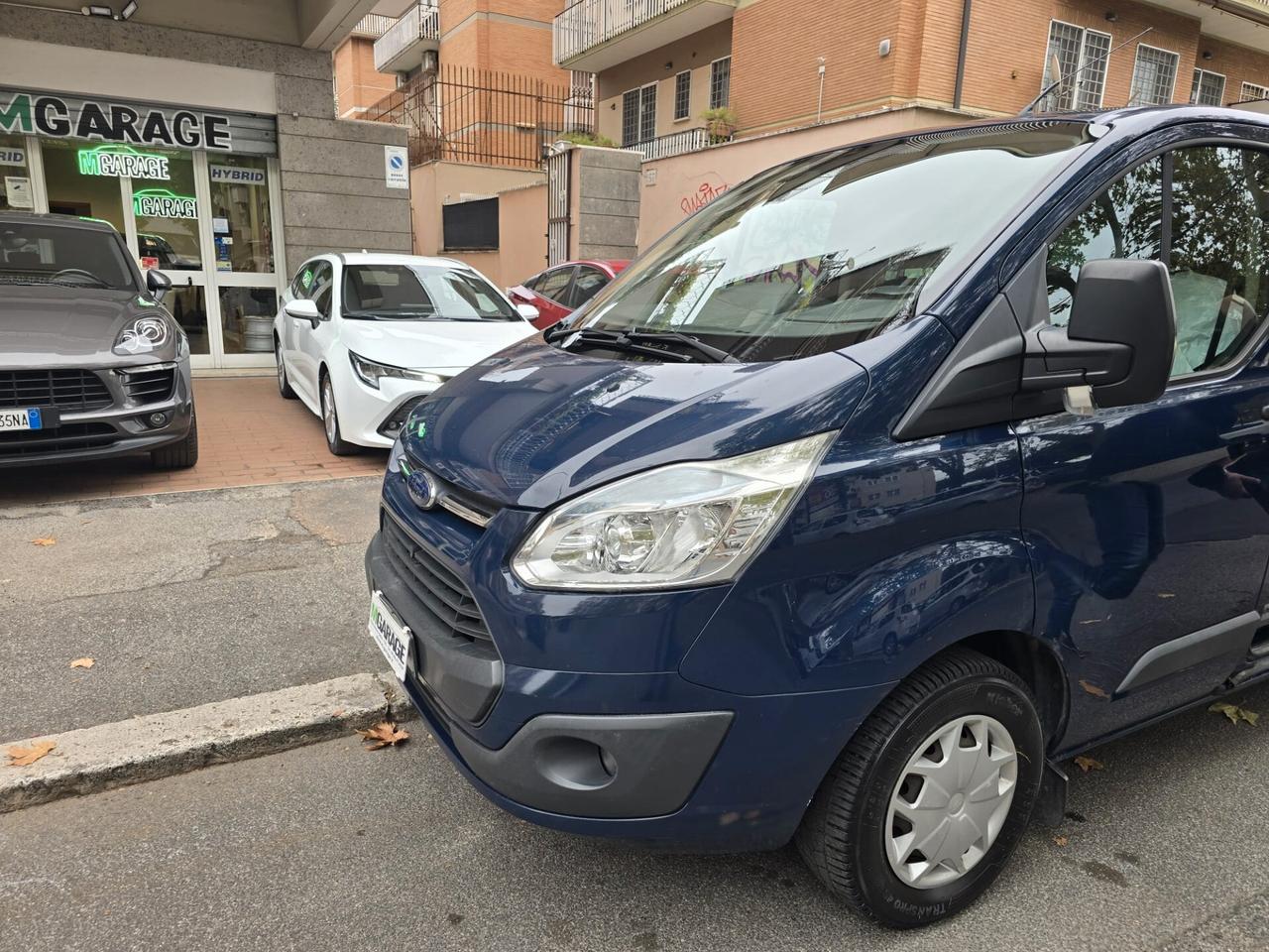 Ford Transit Custom 2.2 TDCi 155CV 9 POSTI GANCIO TRAINO