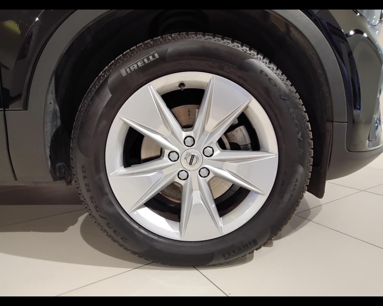 VOLVO XC40 2023 - XC40 2.0 b3 Core auto