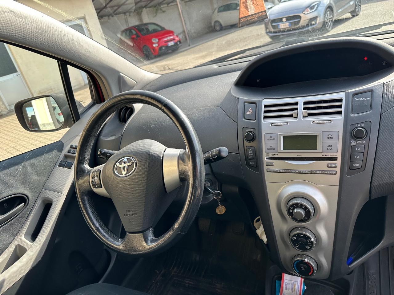 Toyota Yaris 1.3 5 porte