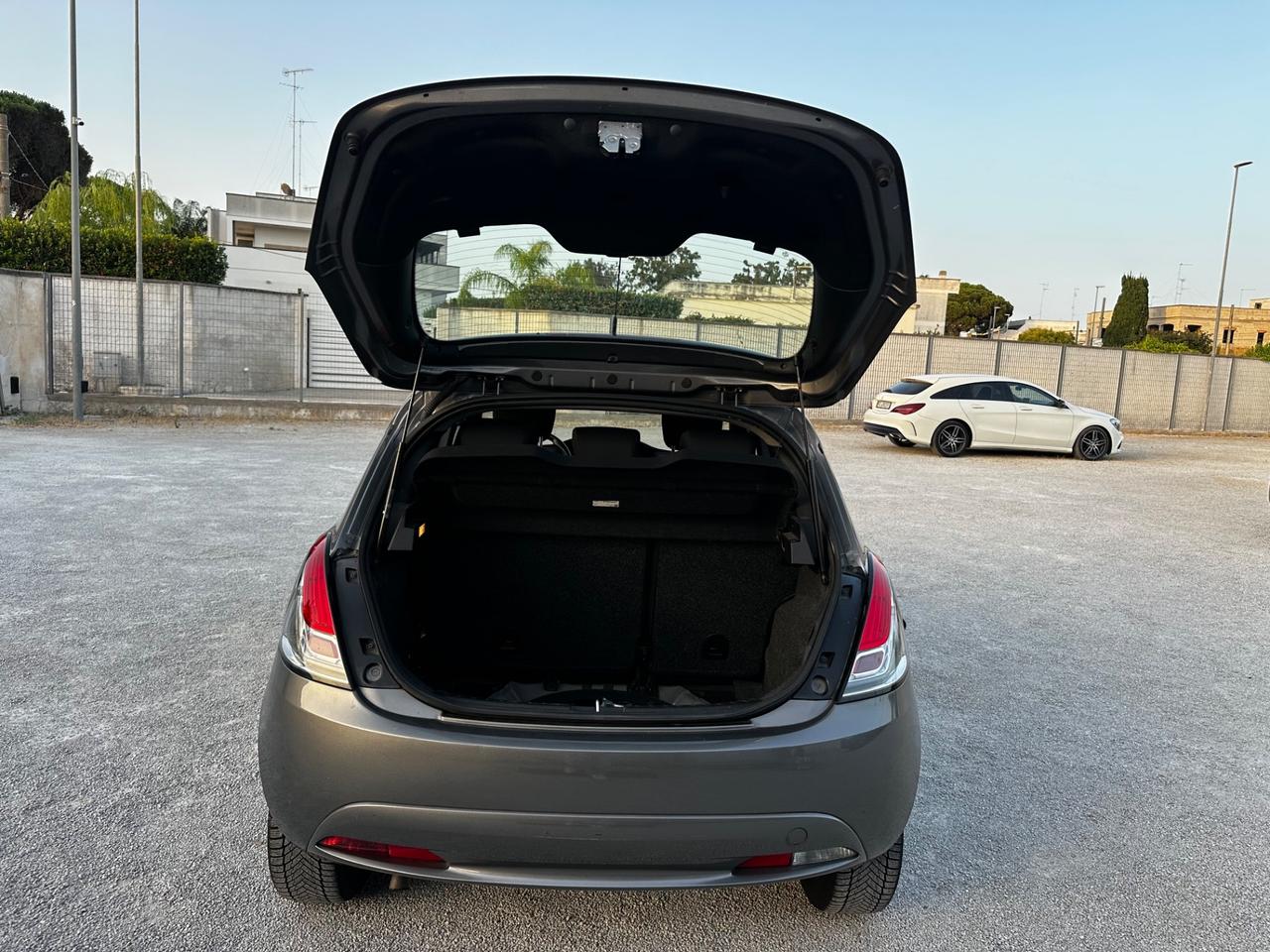 Lancia Ypsilon 1.2 69 CV 5 porte Gold