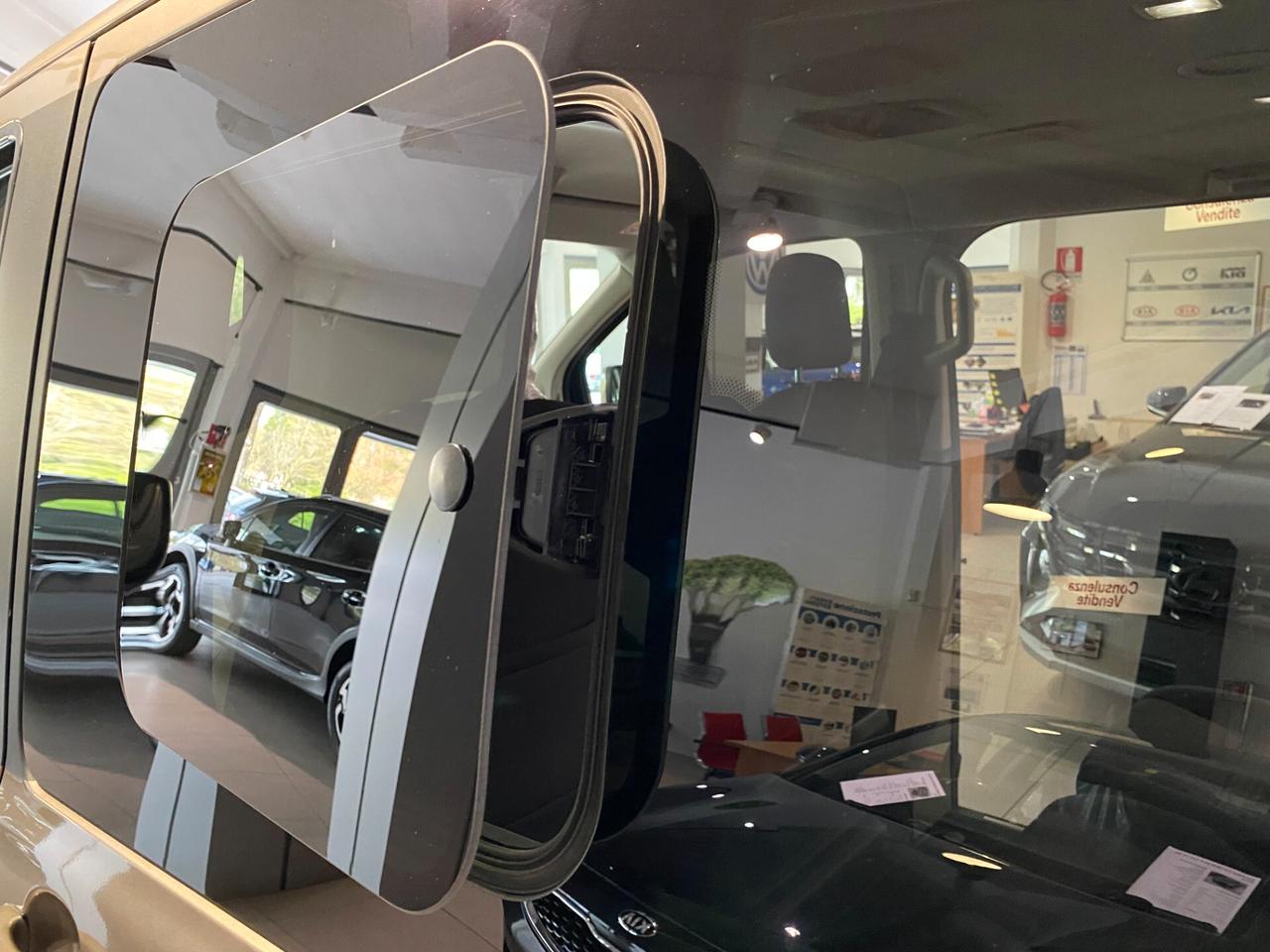 Ford Tourneo Custom 310 2.0 TDCi 130CV PC Titanium