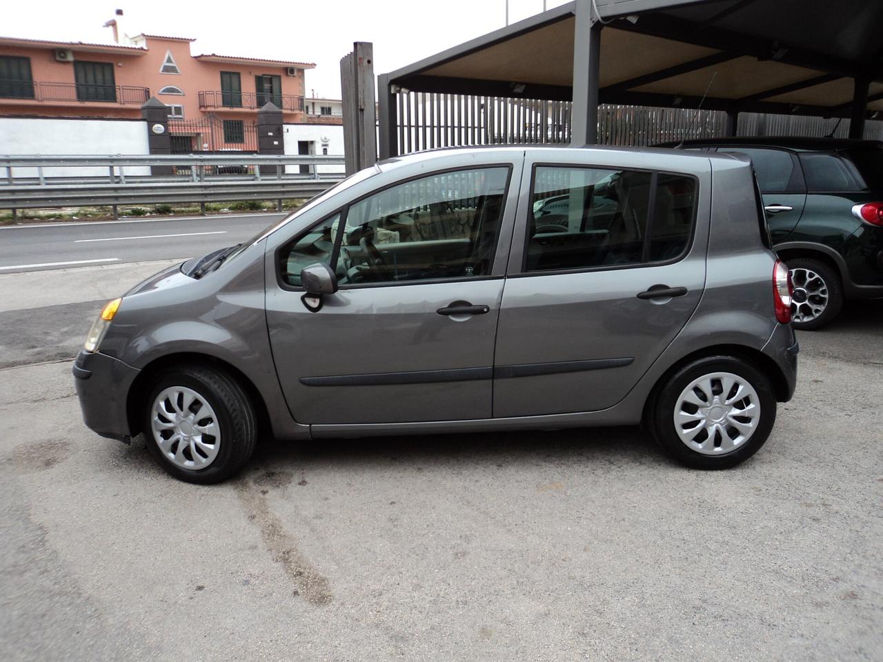 Renault Modus 1.5 dCi 85CV Initiale
