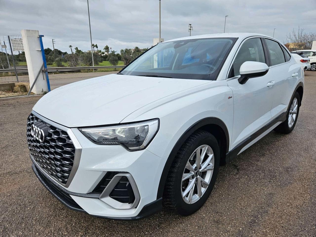 Audi Q3 35 TDI Sportback s line edition