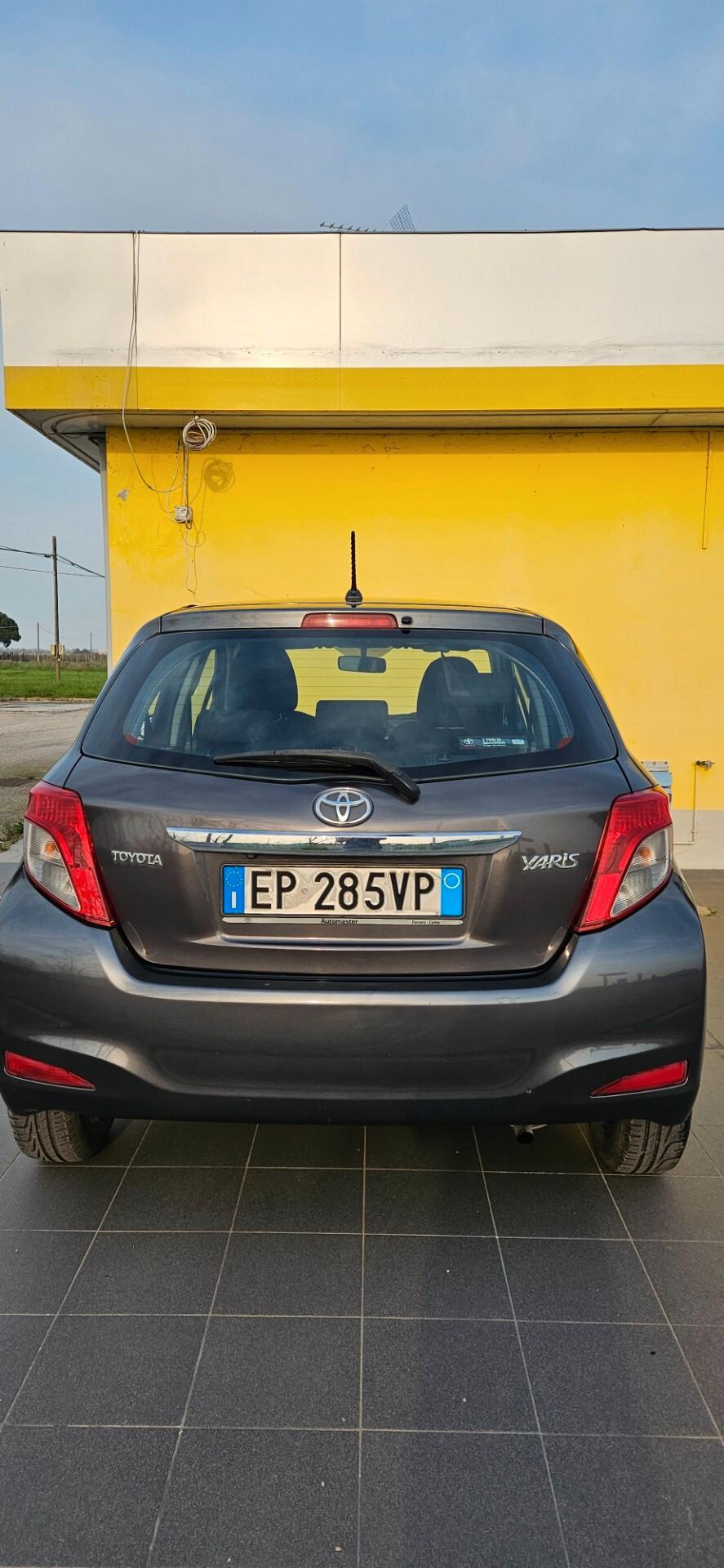 Toyota Yaris 1.0 5 porte GPL