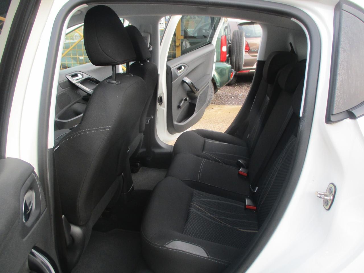 Peugeot 208 1.2 VTi 82 CV 5 porte Allure MOLTO BELLA