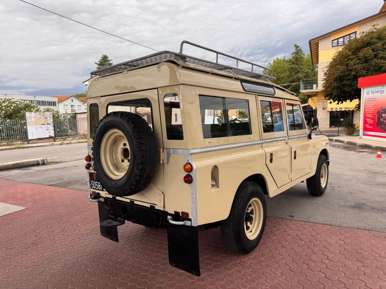 Land Rover Defender 109D