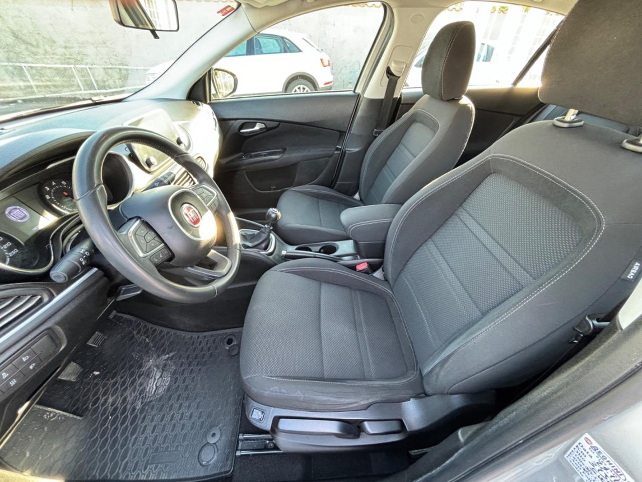 FIAT TIPO 1.4BENZ 5P LOUNGE U-CONNECT