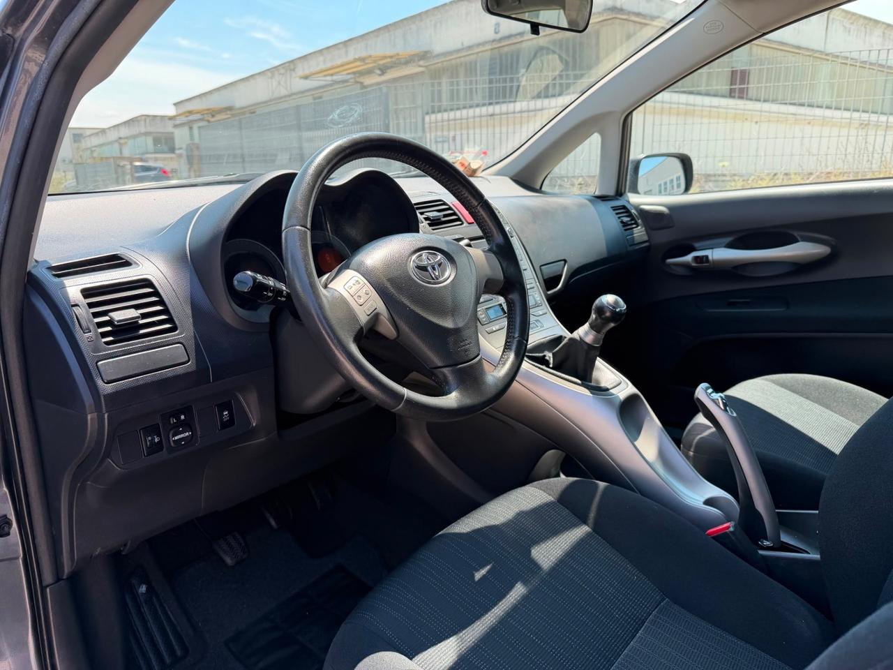 Toyota Auris D-4D Sol
