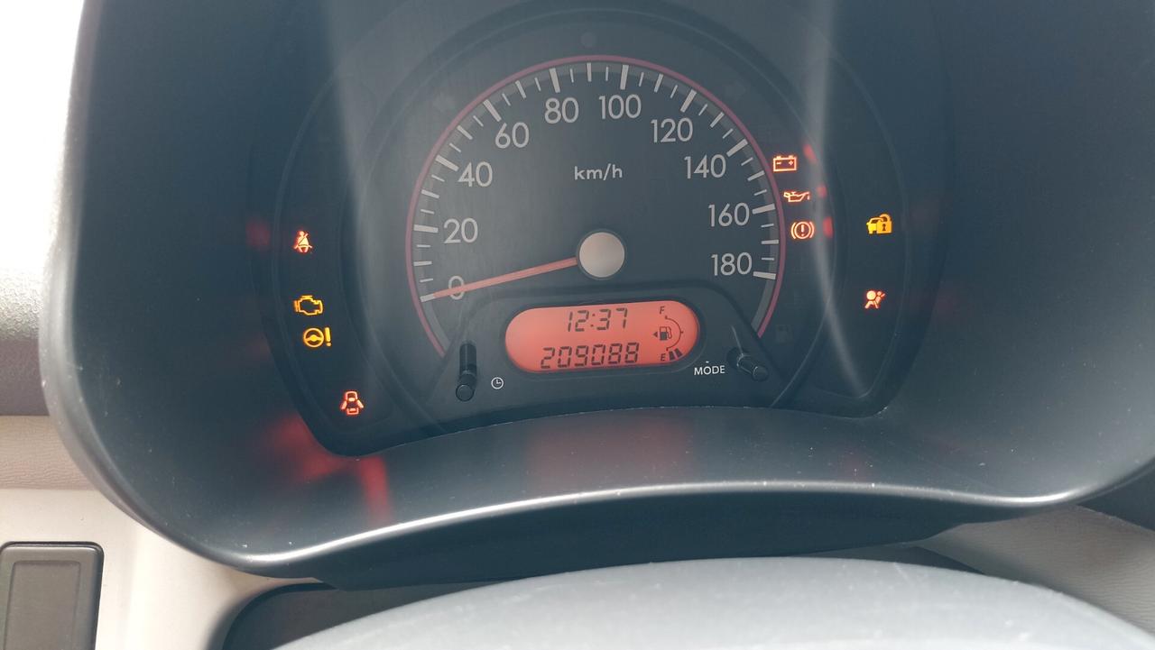 Nissan Pixo 1.0 5 porte Active alto